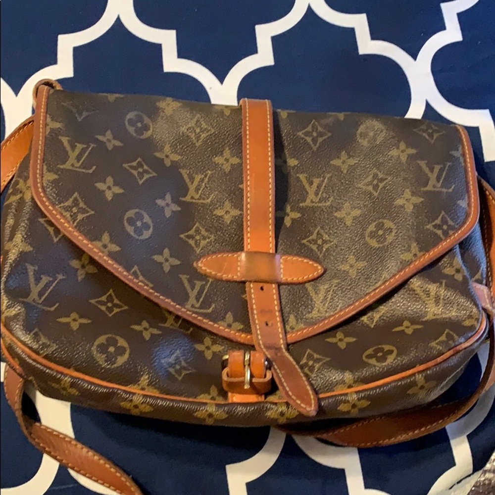 Louis Vuitton Saumur 30